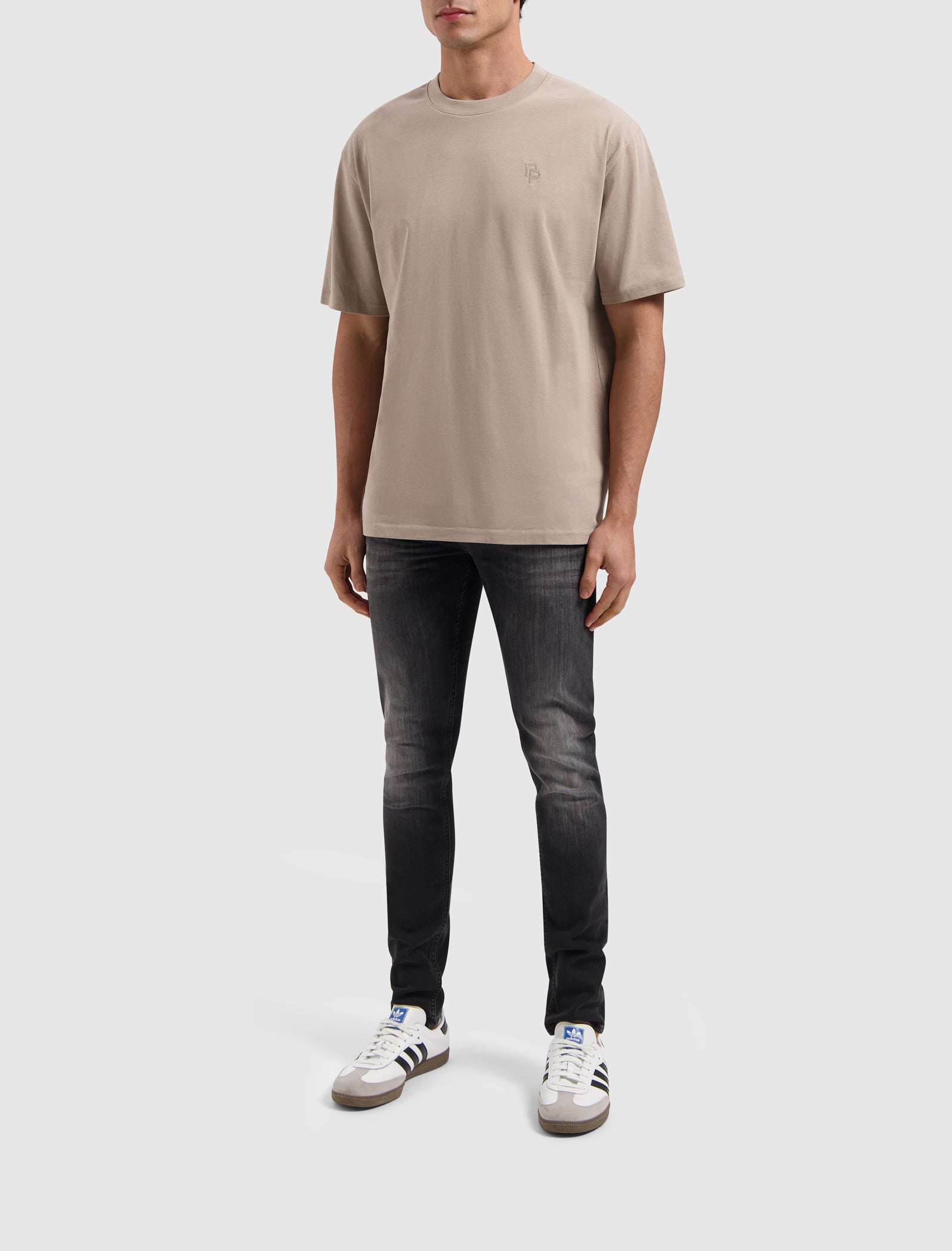 Essential Initials T-shirt | Taupe