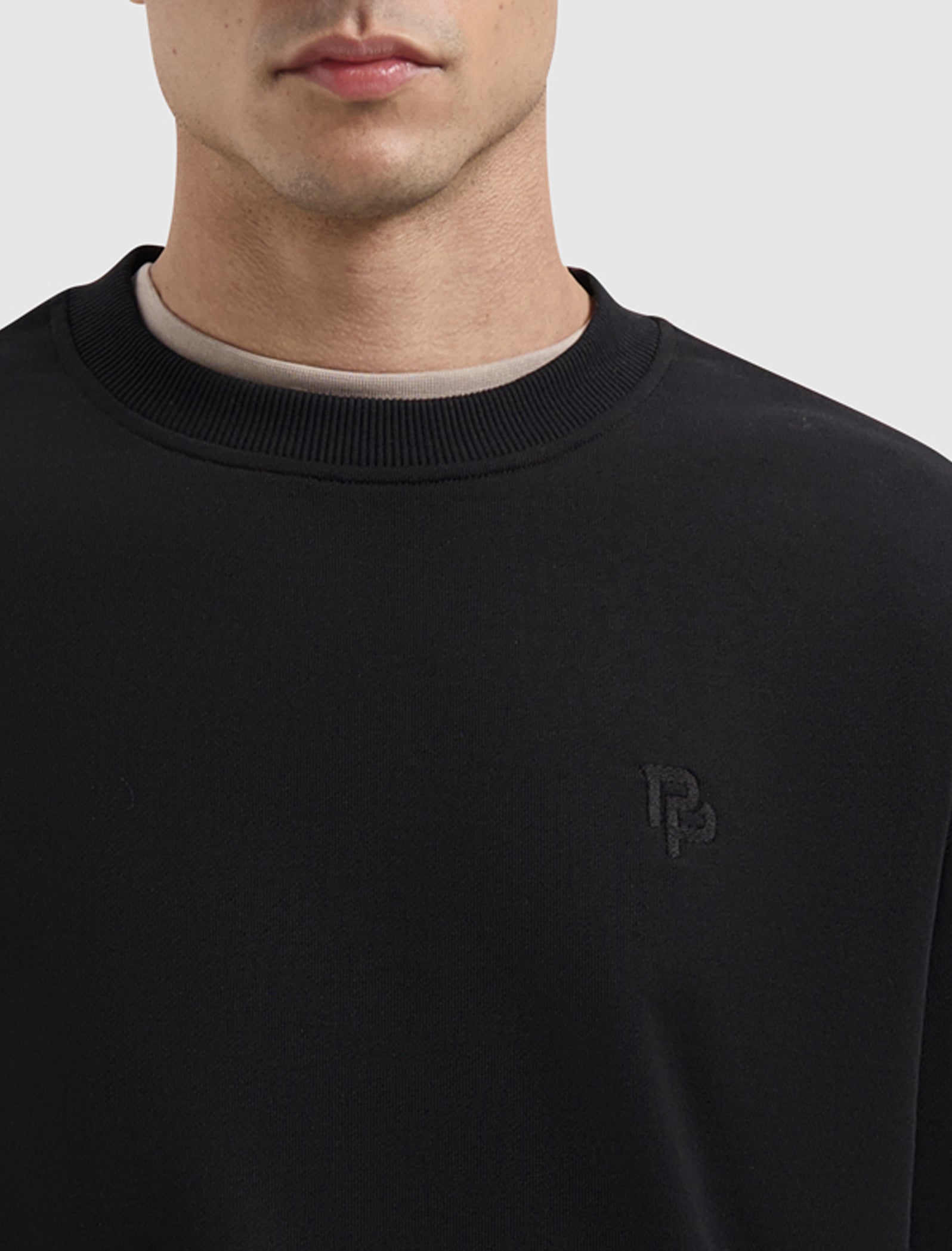 Essential Initials Sweater | Black