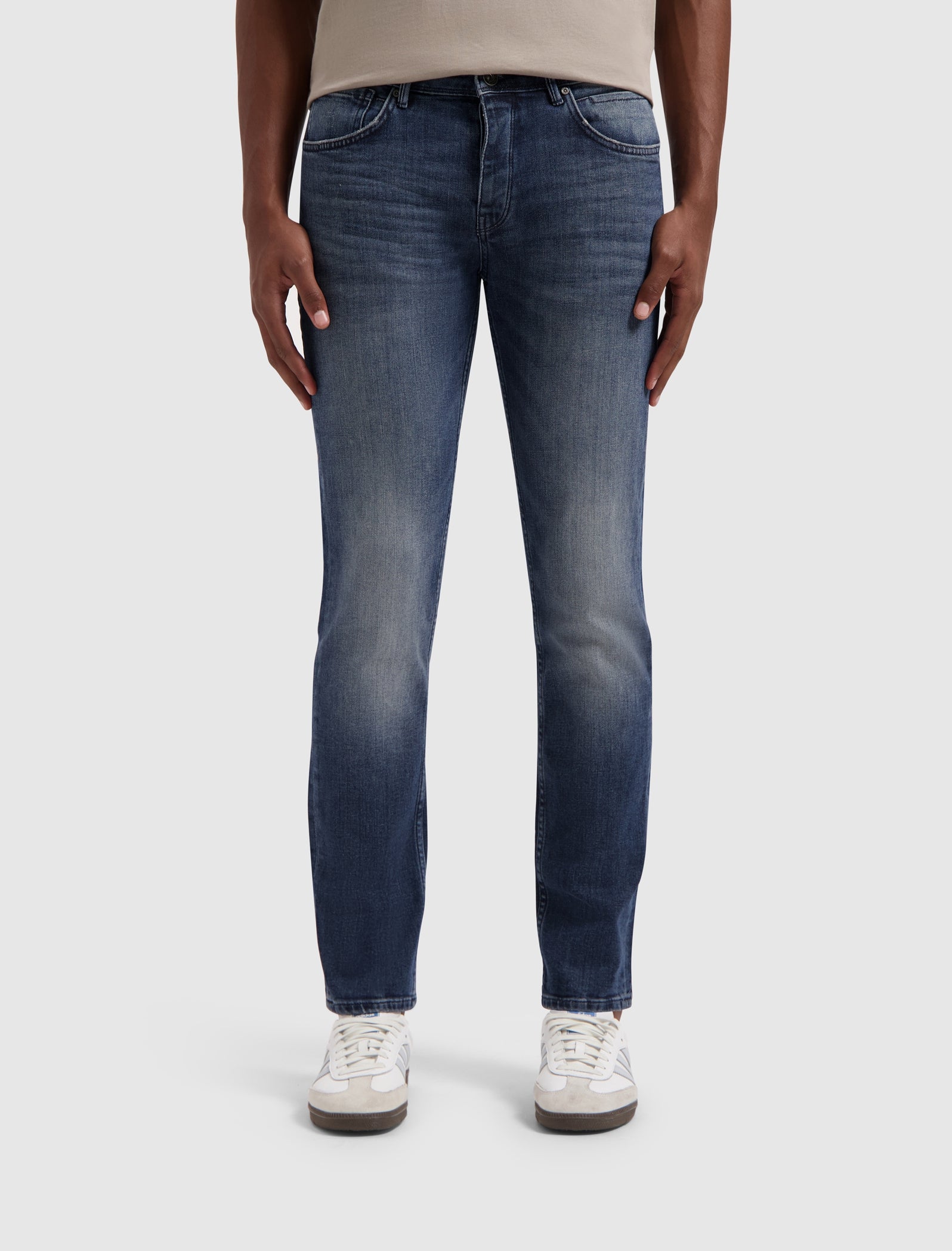 The Ryan Slim Fit Jeans | Denim Mid Blue