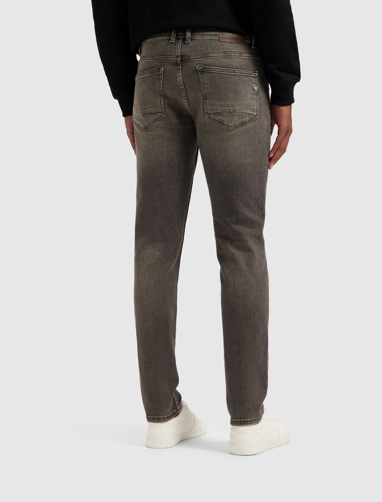 The Ryan Slim Fit Jeans | Denim Mid Grey