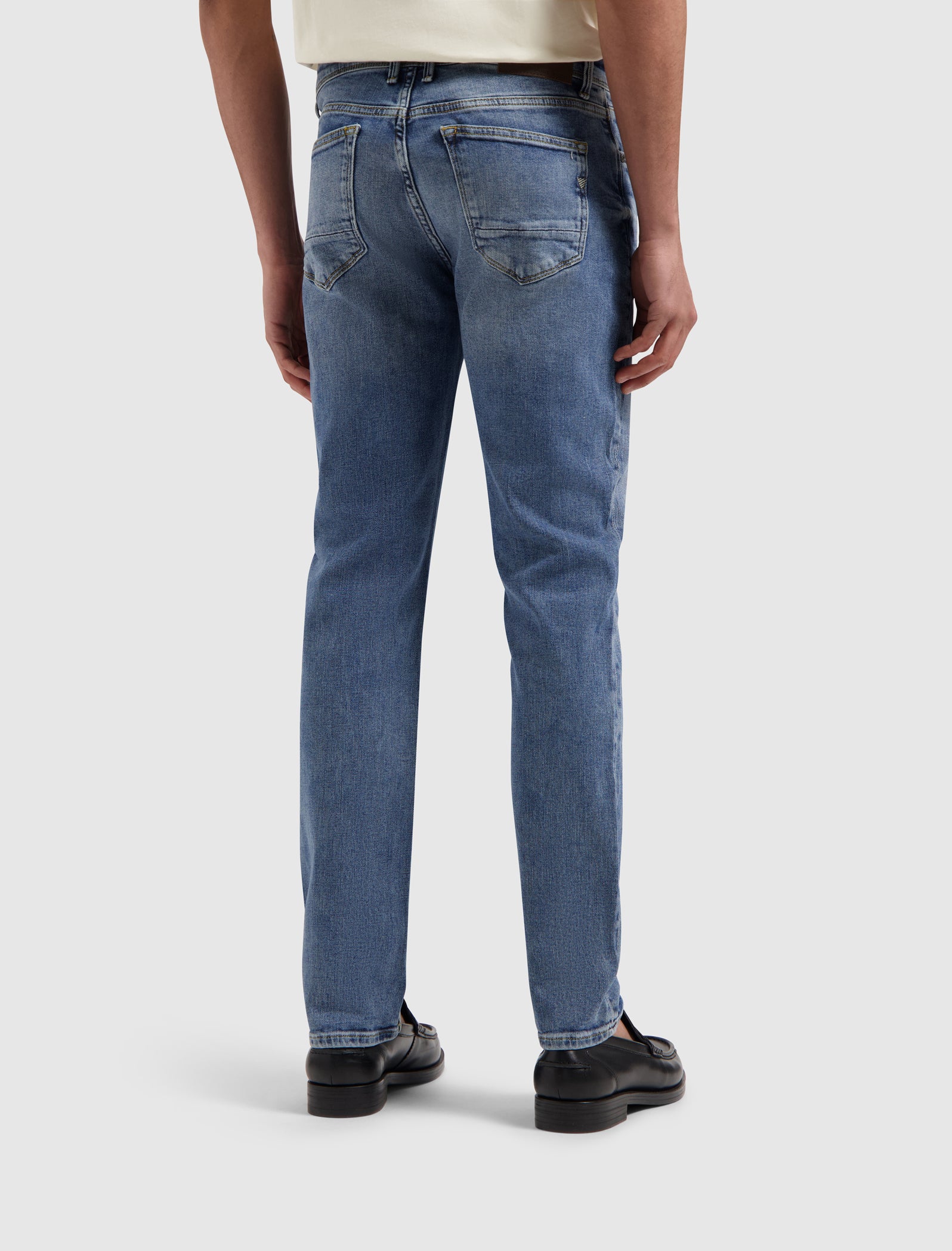 The Ryan Slim Fit Jeans | Denim Mid Blue