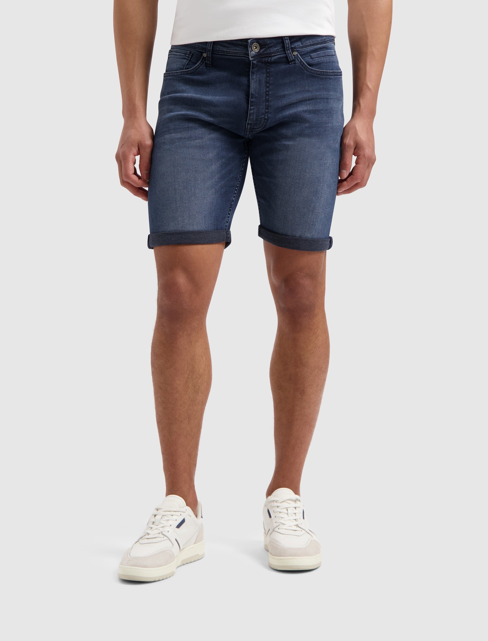 The Miles Slim fit shorts | Denim Dark Grey